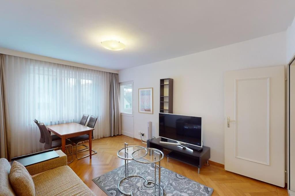 Executive 1 Bedroom Flat, City Center ซูริก ภายนอก รูปภาพ